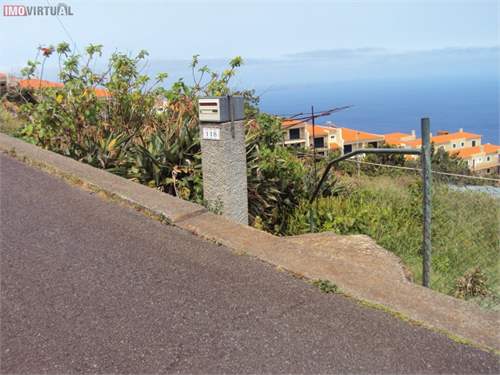 # 22030346 - £231,976 - 4 Bed House, Sao Pedro, Santa Cruz, Madeira, Portugal
