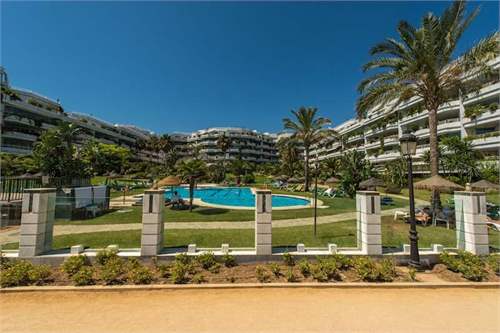 # 8424756 - £853,496 - 3 Bed Apartment, Puerto Jose Banus, Malaga, Andalucia, Spain