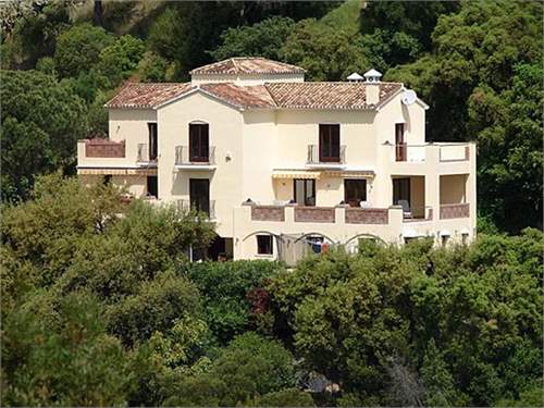 # 8465223 - £871,003 - 5 Bed Villa, Benahavis, Malaga, Andalucia, Spain