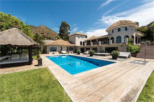 # 8877193 - £2,604,055 - 6 Bed Villa, Benalmadena, Malaga, Andalucia, Spain