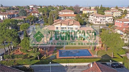 # 41630754 - £525,228 - 4 Bed , Sirmione, Brescia, Lombardy, Italy