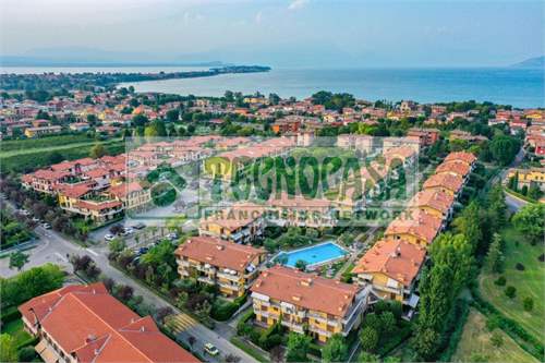 # 41630755 - £280,122 - 4 Bed , Sirmione, Brescia, Lombardy, Italy