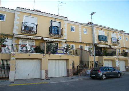# 30070556 - £125,179 - 3 Bed Townhouse, Almoradi, Province of Alicante, Valencian Community, Spain