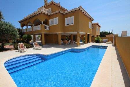 # 32035212 - £345,775 - 4 Bed Villa, Cabo Roig, Province of Alicante, Valencian Community, Spain