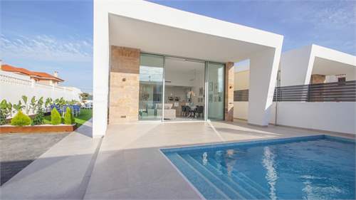 # 35000918 - £323,891 - 3 Bed Villa, Torrevieja, Province of Alicante, Valencian Community, Spain