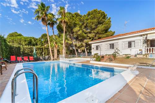 # 38398991 - £516,474 - 4 Bed Villa, Torrevieja, Province of Alicante, Valencian Community, Spain