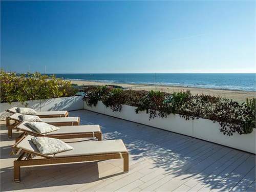 # 17790358 - £1,488,146 - 4 Bed Penthouse, Lido di Camaiore, Lucca, Tuscany, Italy
