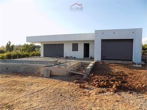 # 38255892 - £393,921 - 3 Bed House, Carvalhal, Bombarral, Leiria, Portugal