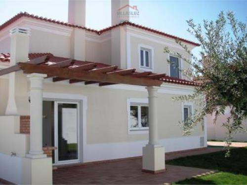 # 38275040 - £604,012 - 3 Bed House, Amoreira, Obidos, Leiria, Portugal