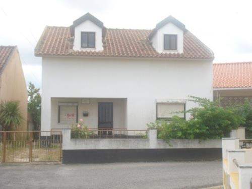 # 38284024 - £96,292 - 3 Bed House, Bombarral, Leiria, Portugal