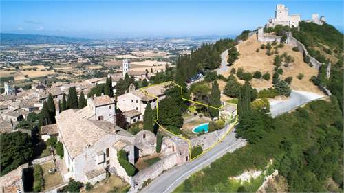 # 41604052 - £875,380 - 9 Bed , Assisi, Perugia, Umbria, Italy