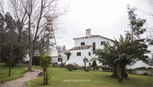 # 10214383 - £691,550 - 8 Bed House, Covelas, Trofa, Porto, Portugal