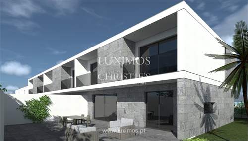 # 41700409 - £140,061 - Land & Build, Vila Nova de Gaia, Porto, Portugal