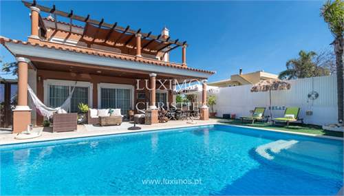 # 41707454 - £761,581 - 4 Bed , Santa Barbara de Nexe, Faro, Portugal