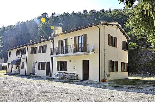 # 25776043 - £140,061 - 6 Bed House, Foligno, Perugia, Umbria, Italy