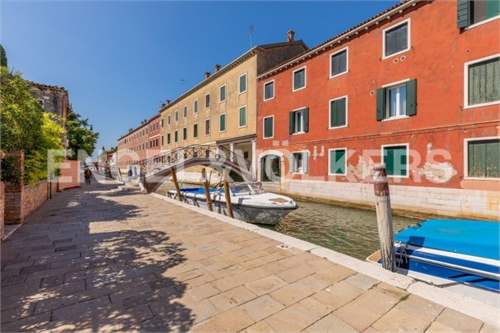 # 41604438 - £297,629 - 4 Bed , Venice, Veneto, Italy