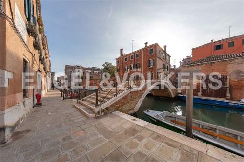 # 41617458 - £428,936 - 5 Bed , Venice, Veneto, Italy