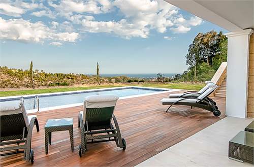 # 28107525 - £2,888,754 - 7 Bed Villa, Malaga, Andalucia, Spain