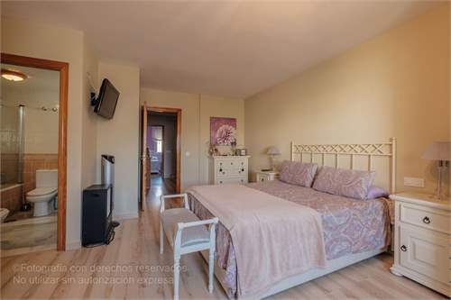 # 41699912 - £398,298 - 3 Bed , Estepona, Malaga, Andalucia, Spain