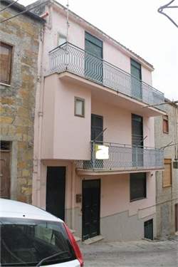 # 34235761 - £28,888 - 2 Bed Townhouse, Cianciana, Agrigento, Sicily, Italy