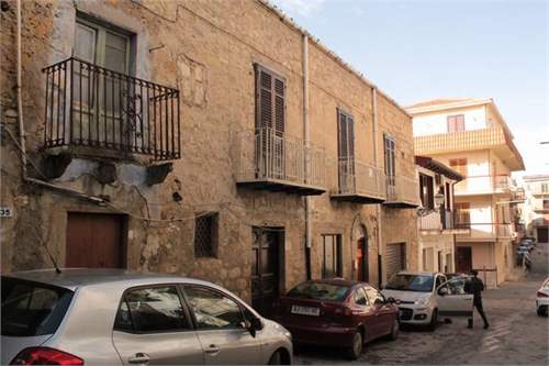 # 35533006 - £144,438 - 3 Bed Townhouse, Alessandria della Rocca, Agrigento, Sicily, Italy