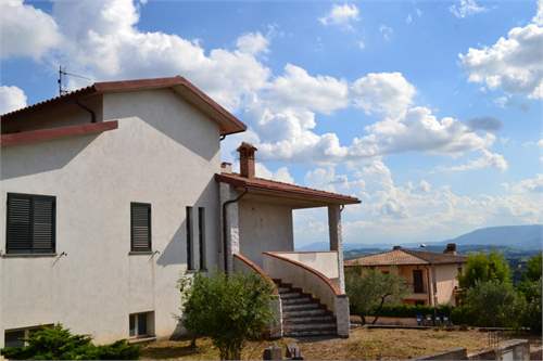 # 17916262 - £252,985 - 5 Bed Villa, Trevico, Avellino, Campania, Italy