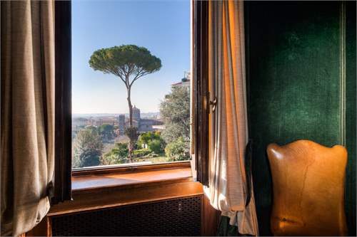 # 22182557 - £6,040 - 5 Bed Apartment, Rome, Lazio, Italy