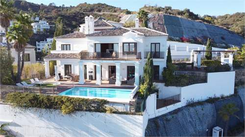 # 32672786 - £1,571,307 - 5 Bed Villa, El Paraiso, Malaga, Andalucia, Spain