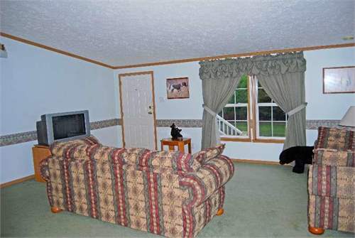 # 25780931 - £228,441 - 3 Bed , Hoosick Falls, Rensselaer County, New York, USA