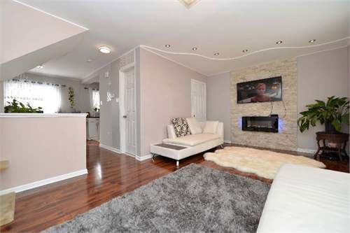 # 27829018 - £338,840 - 4 Bed Townhouse, New York, USA