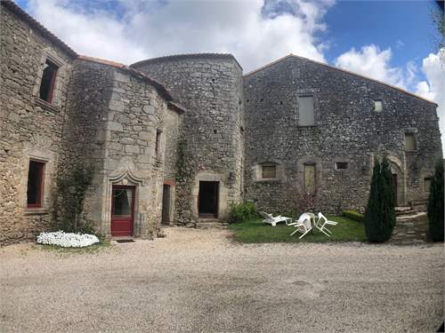 # 39205279 - £349,277 - , Les Herbiers, Brittany, France