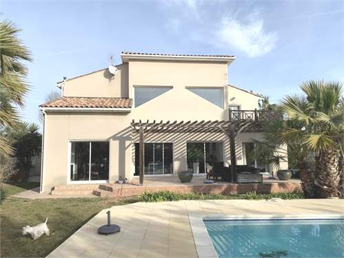 # 40032768 - £542,736 - 6 Bed , Herault, Languedoc-Roussillon, France