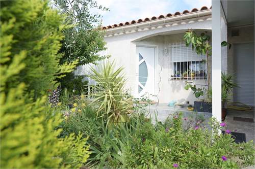 # 40413637 - £196,085 - 4 Bed , Pyrenees-Orientales, Languedoc-Roussillon, France