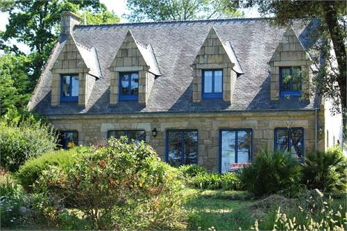 # 41008683 - £1,217,872 - 5 Bed , Crach, Brittany, France