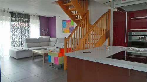 # 41365178 - £147,939 - 4 Bed , Loire, Rhone-Alpes, France