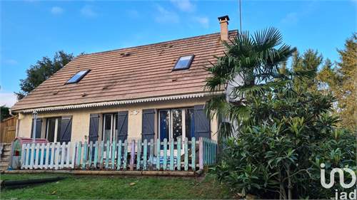 # 41504156 - £217,970 - 4 Bed , Oise, Picardy, France