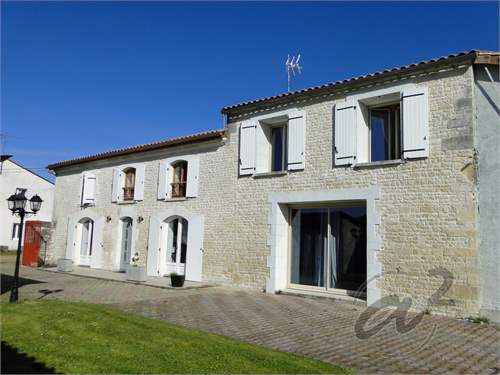 # 41520134 - £330,894 - 3 Bed , Charente, Poitou-Charentes, France