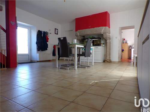# 41552571 - £134,774 - 2 Bed , Beaurepaire, Oise, Picardy, France