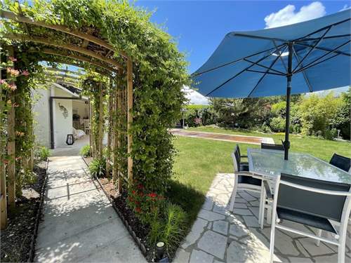 # 41641688 - £1,566,930 - 6 Bed , Ain, Rhone-Alpes, France