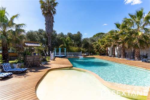 # 41695540 - £1,129,240 - 12 Bed , Gard, Languedoc-Roussillon, France