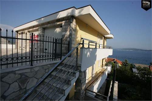 # 22574302 - £122,553 - 2 Bed Apartment, Bijela, Montenegro