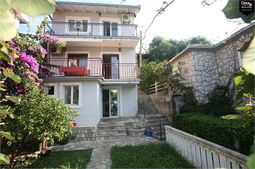 # 22724005 - £192,584 - 4 Bed Townhouse, Kumbor, Montenegro