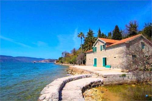 # 24857189 - £871,003 - 4 Bed Beach House, Kumbor, Montenegro