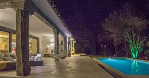 # 28278089 - £1,133,617 - 5 Bed Villa, Malaga, Andalucia, Spain