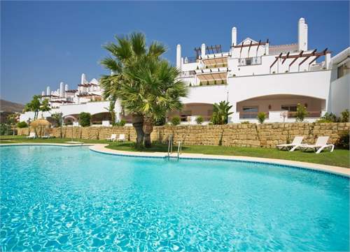 # 33894478 - £275,745 - 2 Bed Villa, Nueva Andalucia, Malaga, Andalucia, Spain