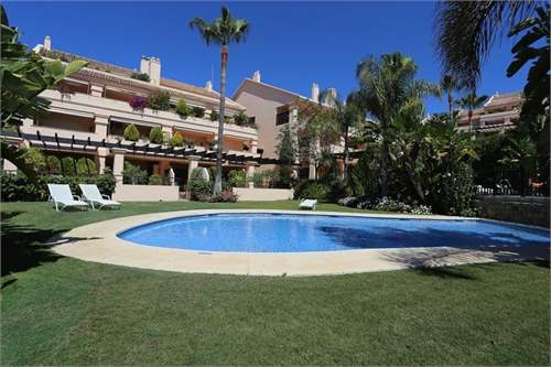 # 34222509 - £503,344 - 2 Bed Villa, Nueva Andalucia, Malaga, Andalucia, Spain