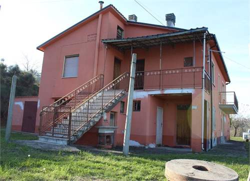 # 36962403 - £70,938 - 10 Bed House, Bisenti, Teramo, Abruzzo, Italy