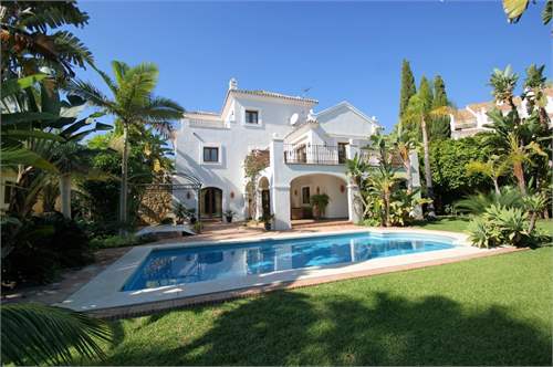 # 28313721 - £1,181,763 - 3 Bed Villa, Estepona, Malaga, Andalucia, Spain