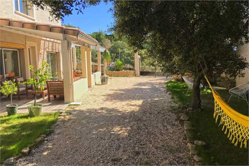 # 41221167 - £866,626 - 9 Bed , Nimes, Gard, Languedoc-Roussillon, France