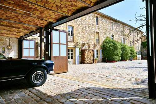 # 41221506 - £2,319,757 - 6 Bed , Nimes, Gard, Languedoc-Roussillon, France
